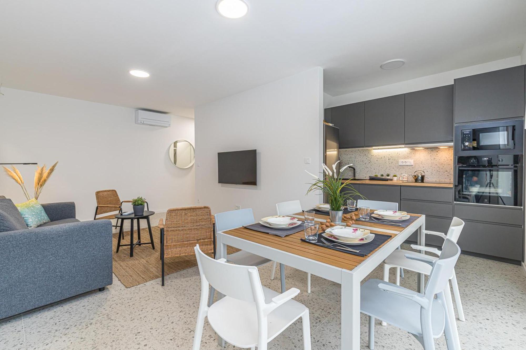 Sapore Di Mare Apartments - Happy Rentals バスカ エクステリア 写真