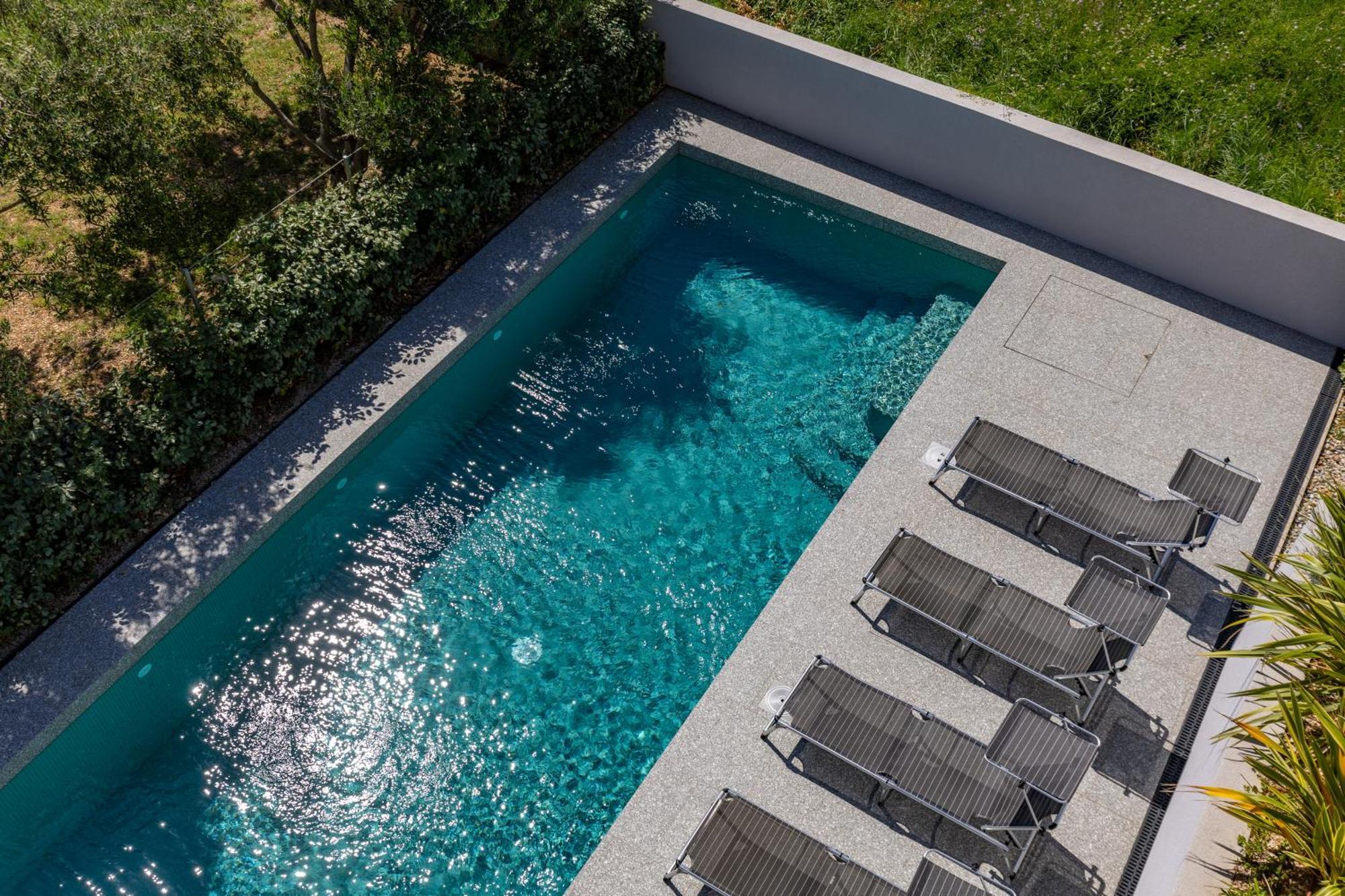 Sapore Di Mare Apartments - Happy Rentals バスカ エクステリア 写真